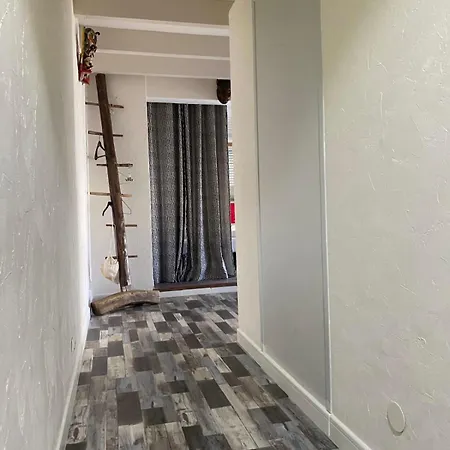 Floor Escape