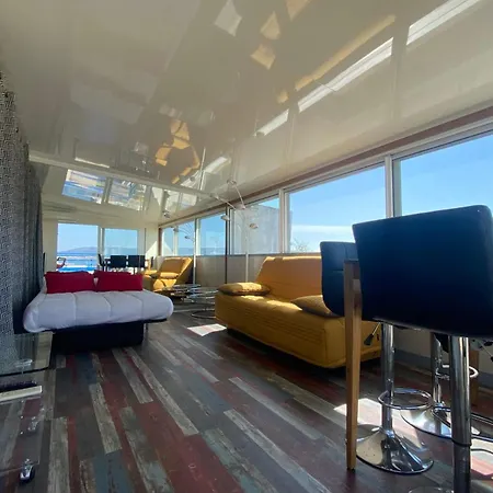 Floor Escape * פרונטיניאן